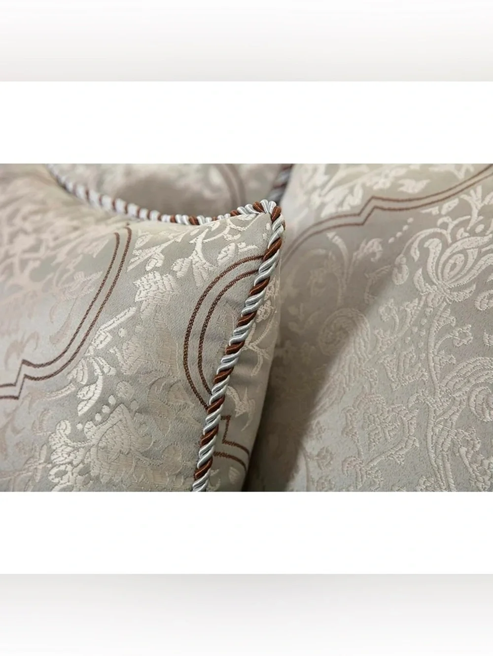 Elegant Grey Damask Queen 3 piece Comforter Set